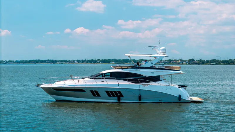 Slide: The Image of Sea Ray L650 Fly 2017 - 12