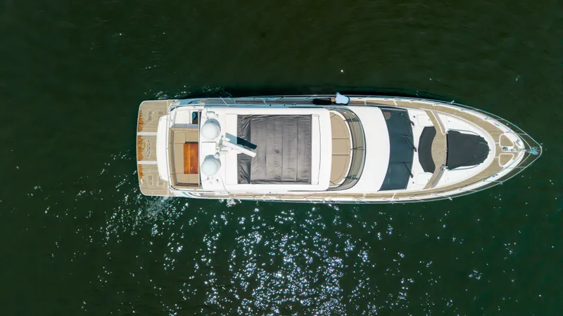 Slide: The Image of Sea Ray L650 Fly 2017 - 3