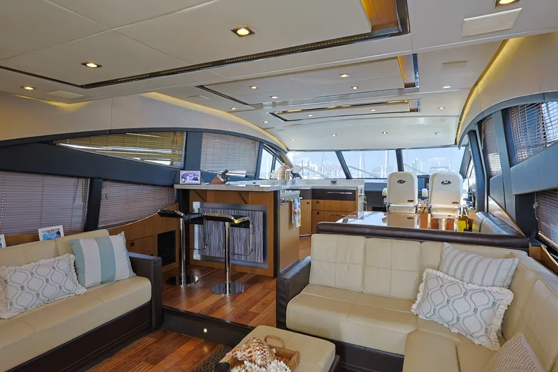 Slide: The Image of Sea Ray L650 Fly 2017 - 34