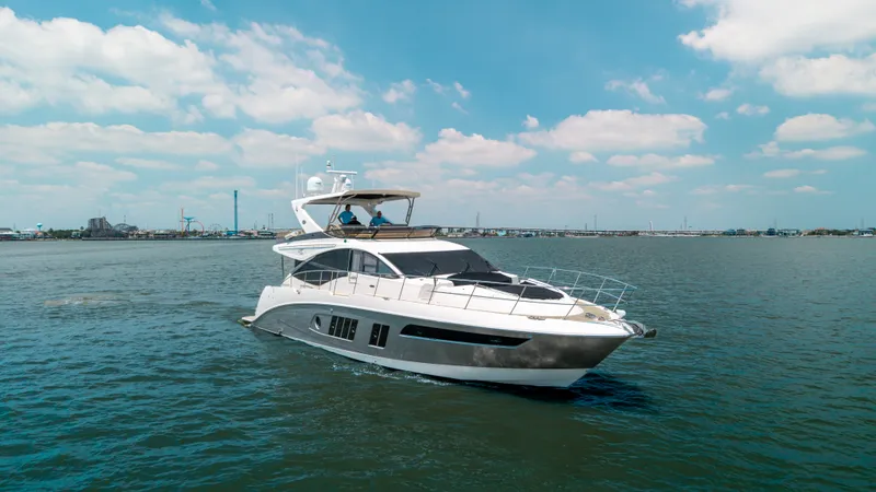 Slide: The Image of Sea Ray L650 Fly 2017 - 9