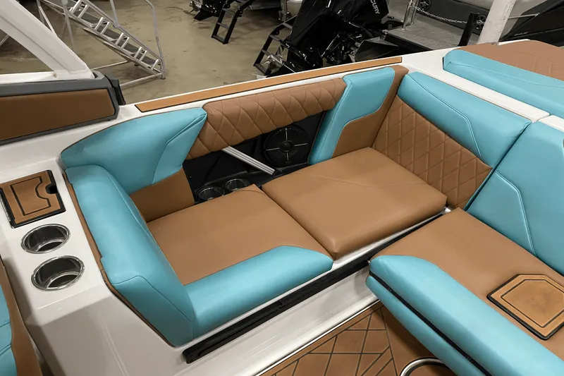 Slide: The Image of Tige Z3 2021 - 24