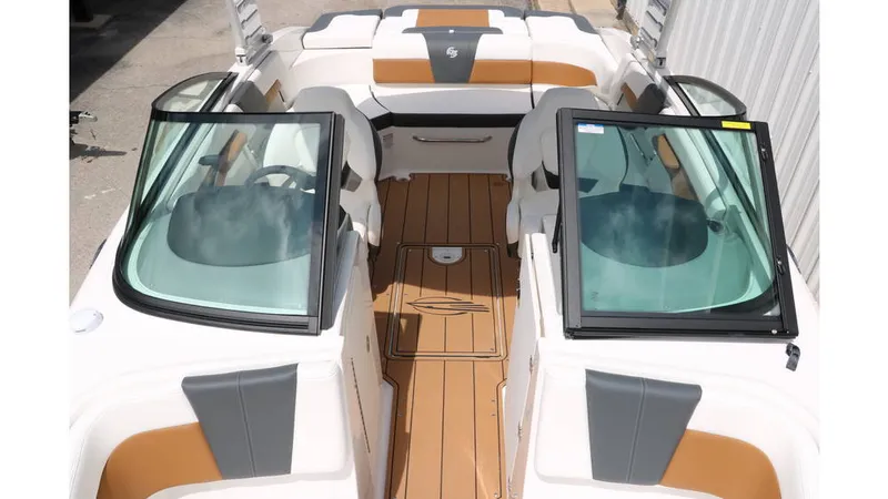 Slide: The Image of Chaparral 23 Surf 2025 - 16