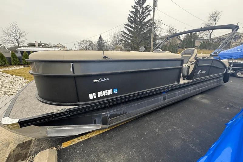 Slide: The Image of Barletta CABRIO 24UC 2022 - 2