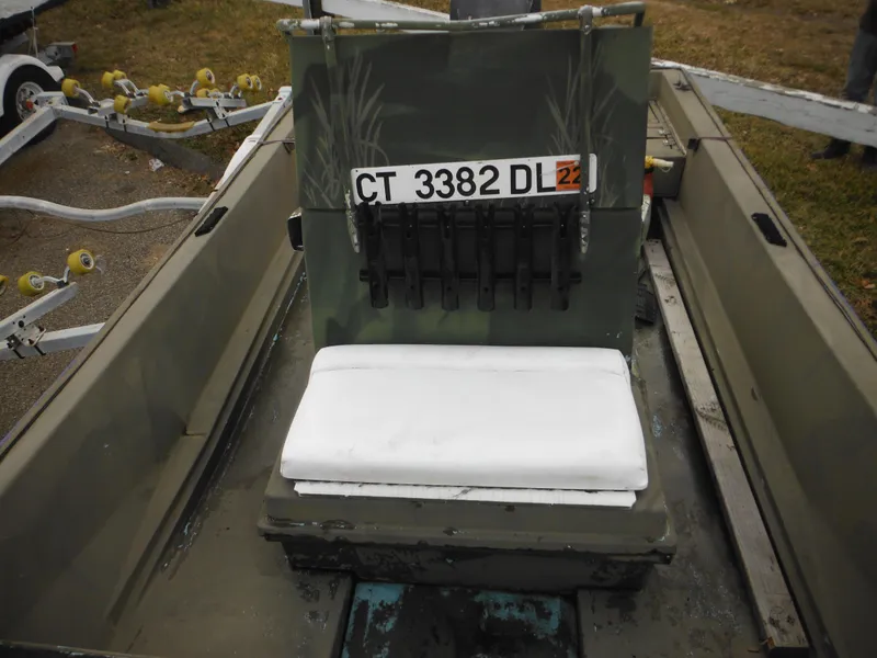 Slide: The Image of 1977 McKee Craft 17S boat interior with registration number CT 3382 DL. - 13