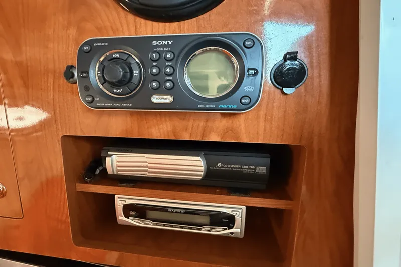 Slide: The Image of Four Winns 310 HORIZON 2008 - 11