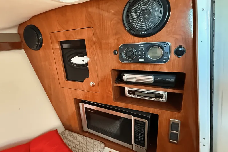 Slide: The Image of Four Winns 310 HORIZON 2008 - 12