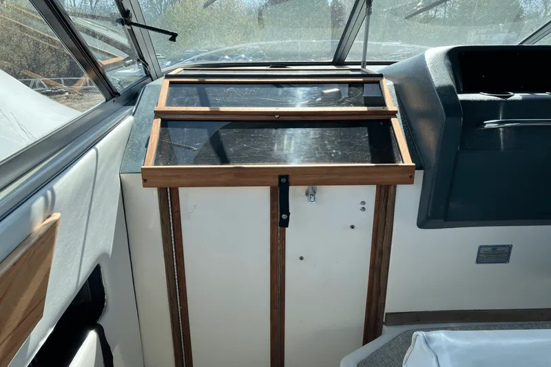 Slide: The Image of Sea Ray 280 SUNDANCER 1989 - 15