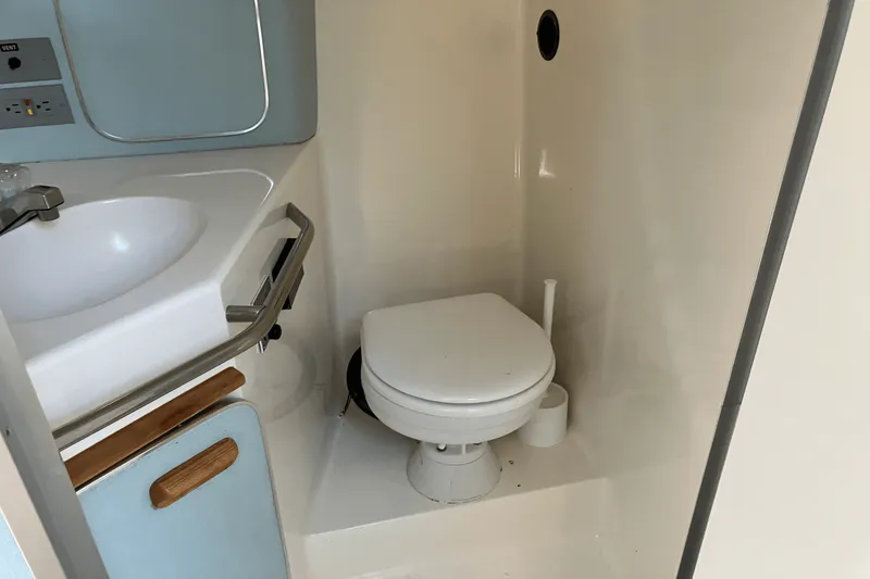 Slide: The Image of Sea Ray 280 SUNDANCER 1989 - 32