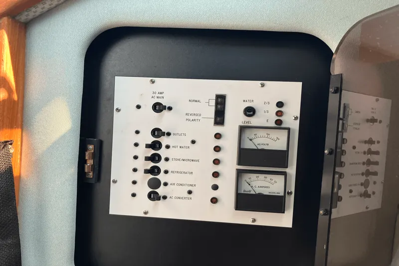 Slide: The Image of Sea Ray 280 SUNDANCER 1989 - 36