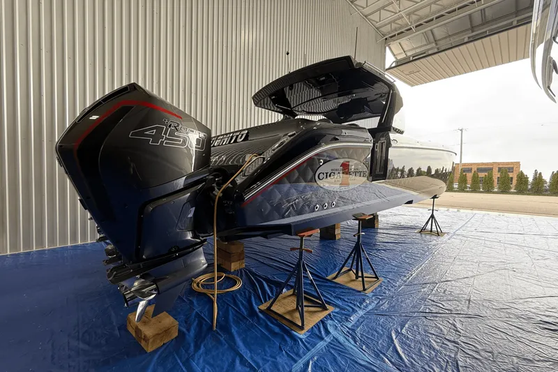 Slide: The Image of Cigarette 42 NIGHTEAGLE 2022 - 3