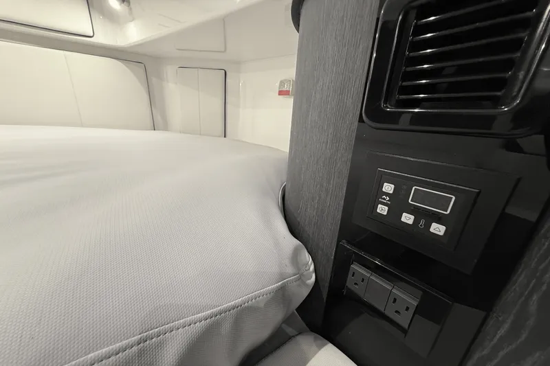 Slide: The Image of Cigarette 42 NIGHTEAGLE 2022 - 41