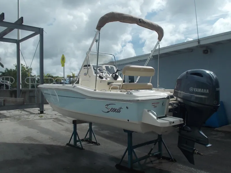 Slide: The Image of Scout 175 Sportfish 2026 with Yamaha engine on stands. - 12