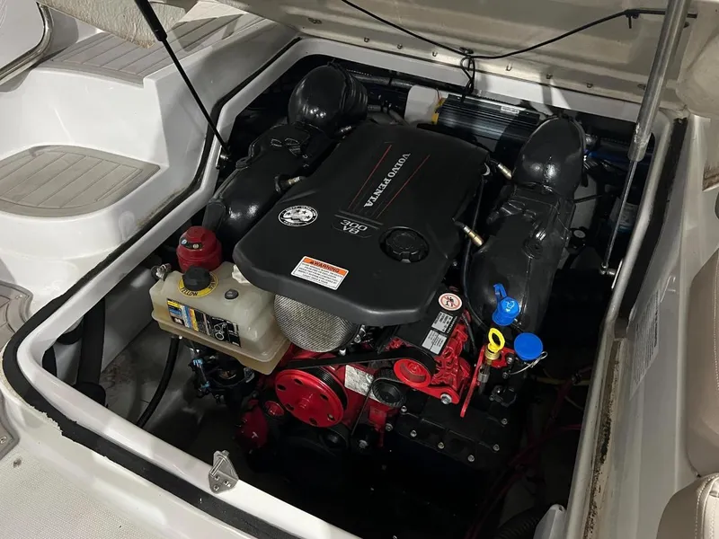 Slide: The Image of Crownline Boats E255 Surf 2019 - 18