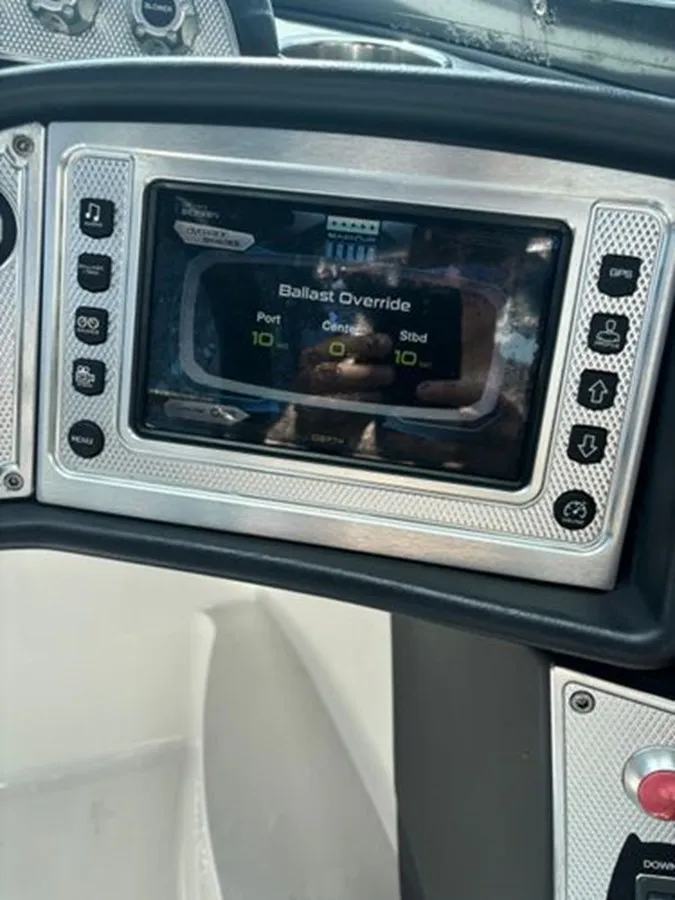 Slide: The Image of Mastercraft X 55 2014 - 19