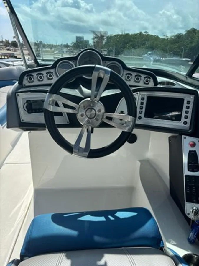 Slide: The Image of Mastercraft X 55 2014 - 21