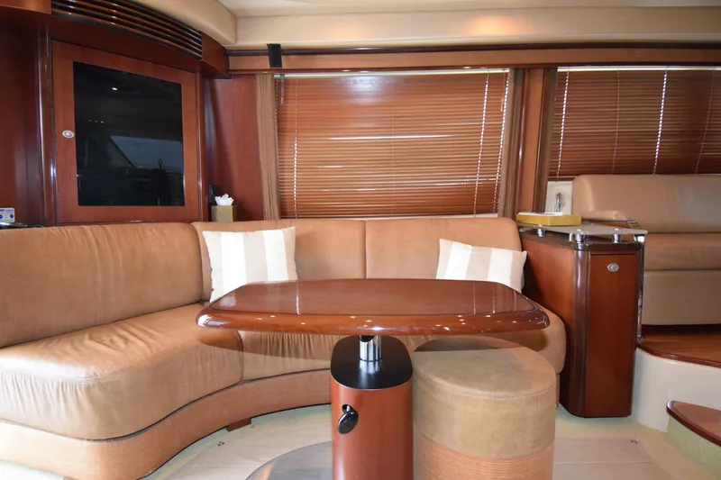 Slide: The Image of Sea Ray 500 Sedan Bridge 2005 - 4