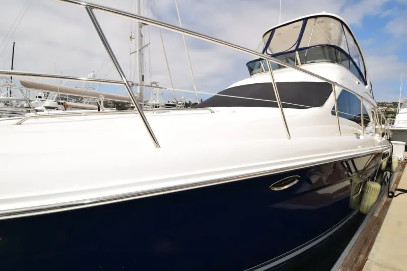 Slide: The Image of Sea Ray 500 Sedan Bridge 2005 - 2