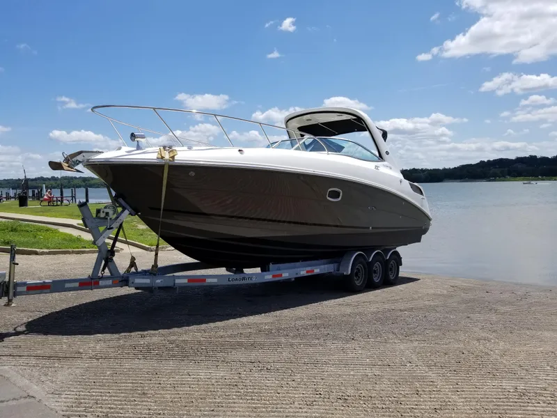 Slide: The Image of Sea Ray 310 Sundancer - w/SkyHook & Trailer 2013 - 55