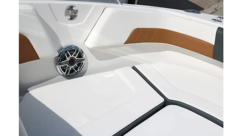 Slide: The Image of Chaparral 23 Surf 2025 - 20