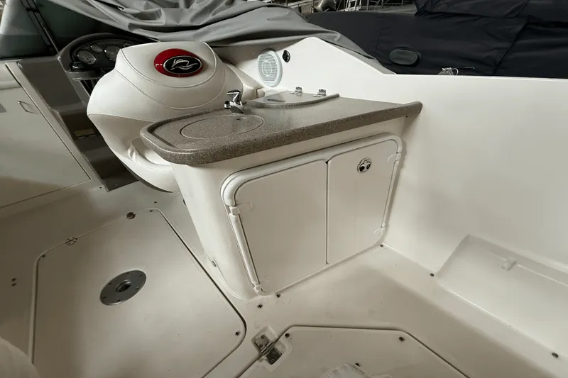 Slide: The Image of Rinker ATLANTIC 230 2006 - 18