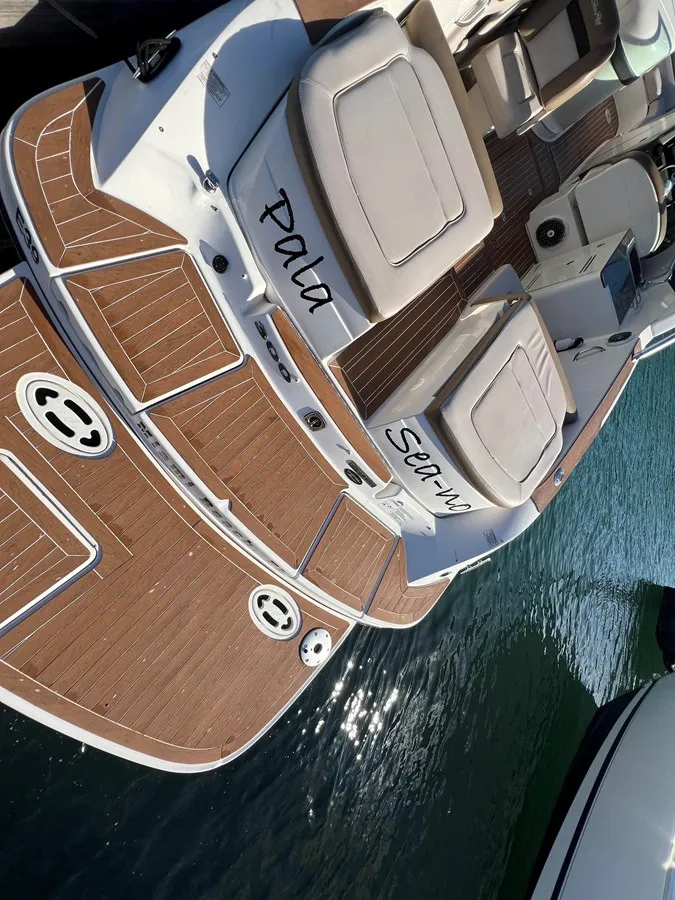 Slide: The Image of Sea Ray 30 2012 - 6