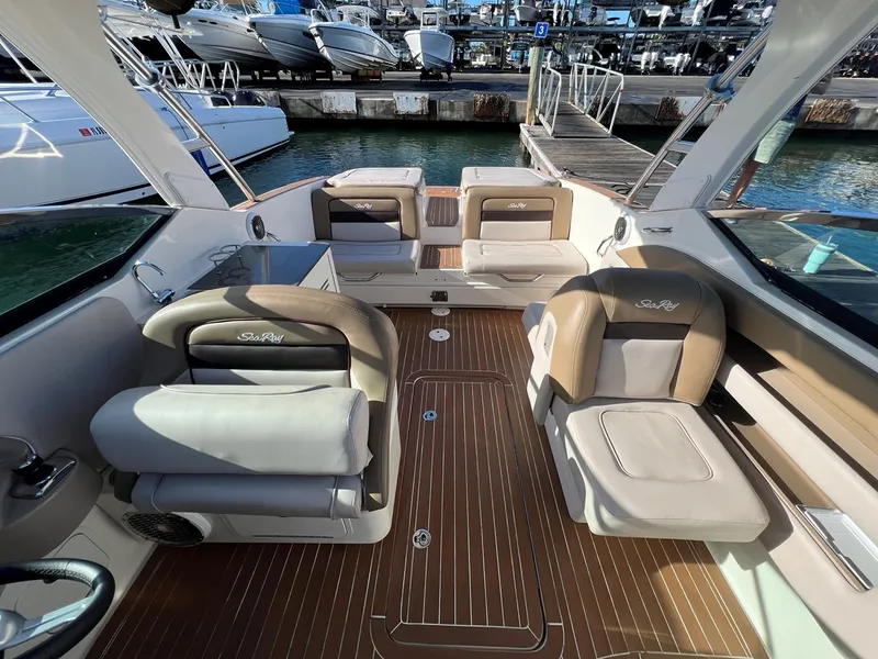Slide: The Image of Sea Ray 30 2012 - 11
