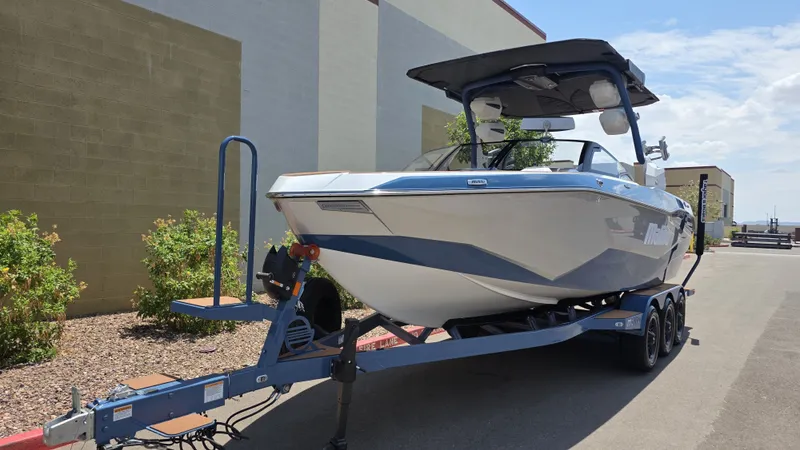 Slide: The Image of Malibu 25 LSV 2026 - 1