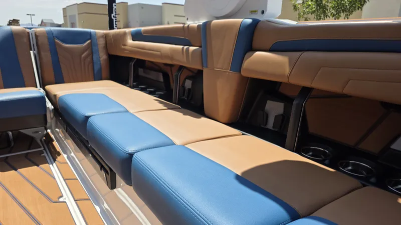 Slide: The Image of Malibu 25 LSV 2026 - 7
