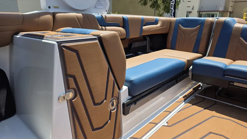Slide: The Image of Malibu 25 LSV 2026 - 6