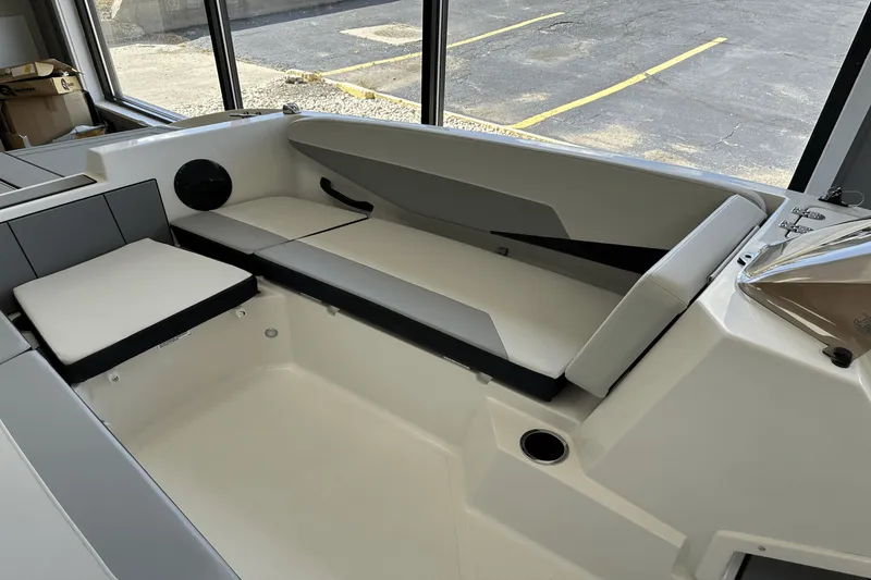 Slide: The Image of Starcraft 16SV OB 2025 - 18