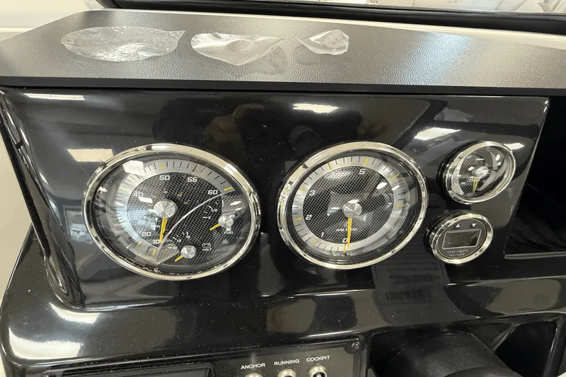 Slide: The Image of Bayliner V20 2025 - 12