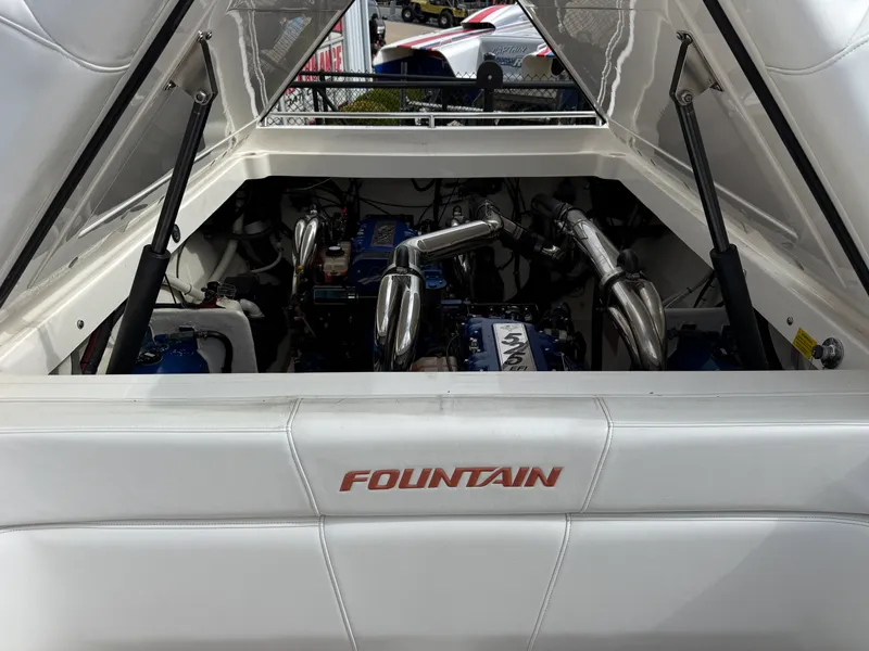 Slide: The Image of Fountain 42 Lightning 2005 - 15