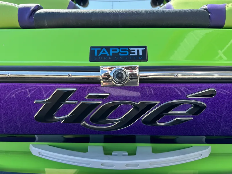 Slide: The Image of Tige 23ZX 2022 - 8