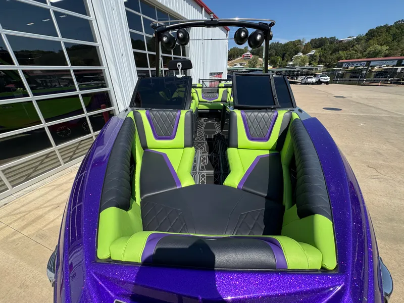 Slide: The Image of Tige 23ZX 2022 - 33