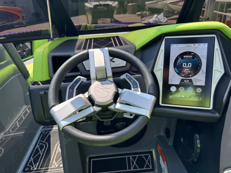 Slide: The Image of Tige 23ZX 2022 - 26