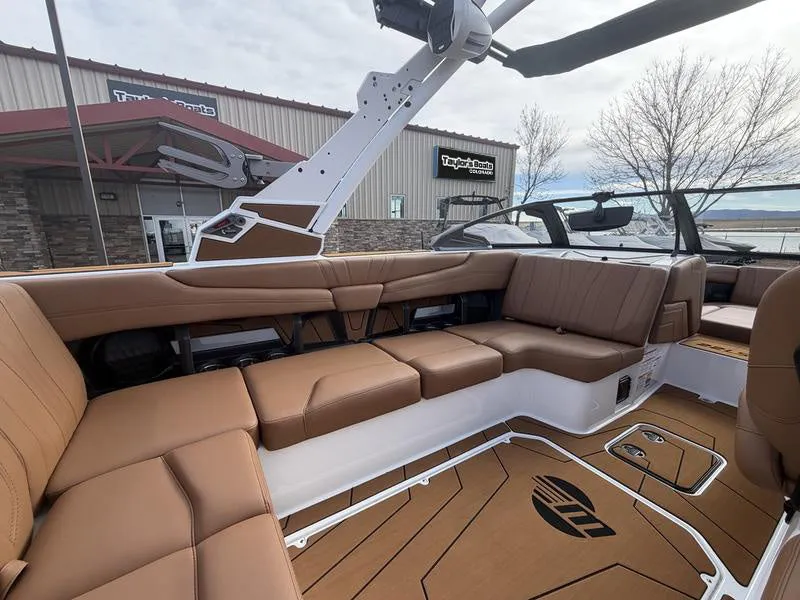 Slide: The Image of Malibu 22 LSV 2026 - 19