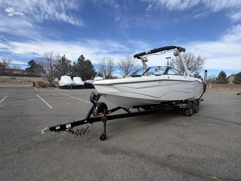 Slide: The Image of Malibu 22 LSV 2026 - 3