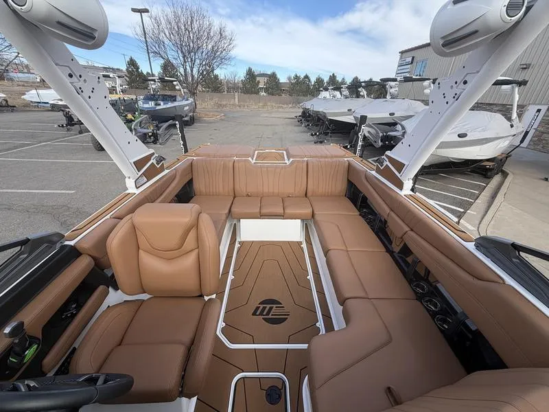 Slide: The Image of Malibu 22 LSV 2026 - 18