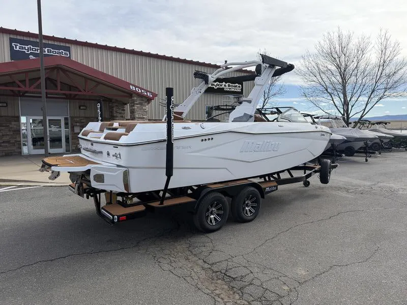 Slide: The Image of Malibu 22 LSV 2026 - 7