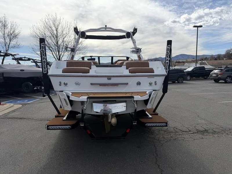 Slide: The Image of Malibu 22 LSV 2026 - 6