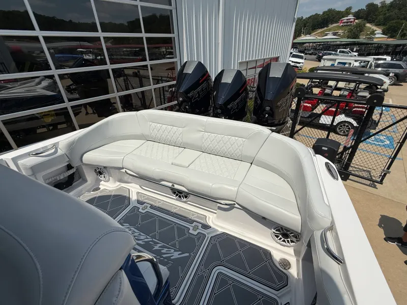 Slide: The Image of Nor-Tech 390 Sport 2022 - 19