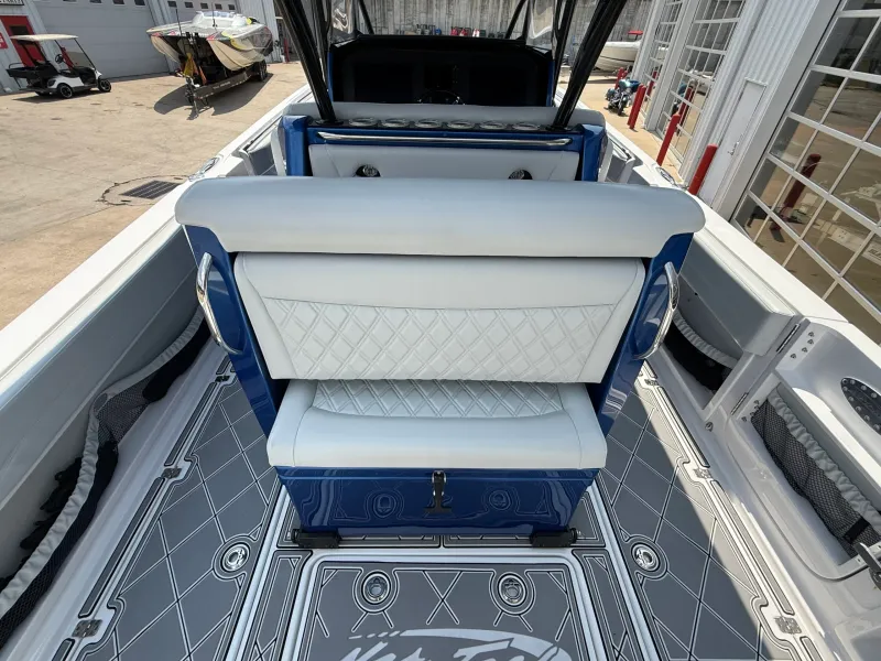 Slide: The Image of Nor-Tech 390 Sport 2022 - 18