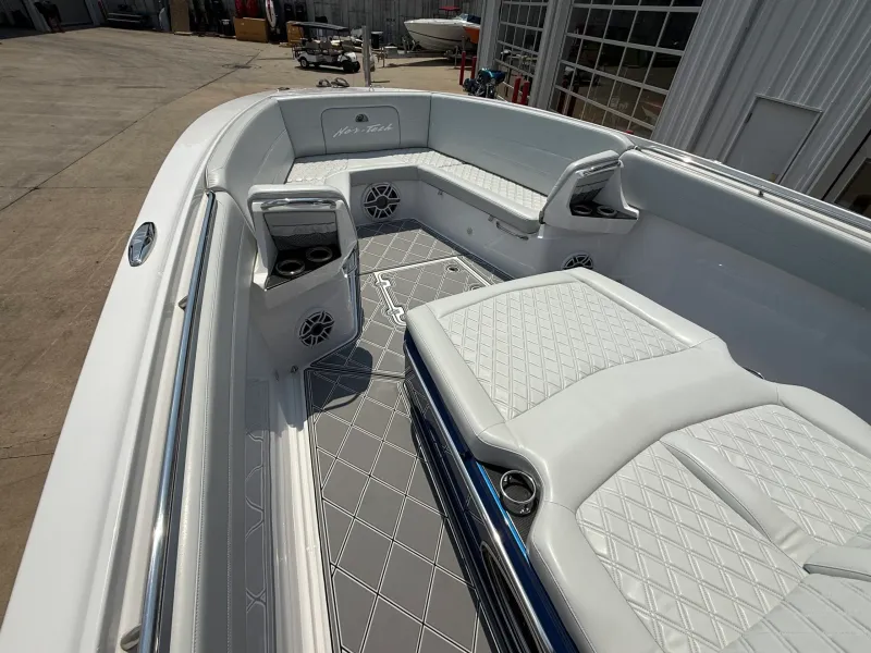 Slide: The Image of Nor-Tech 390 Sport 2022 - 27