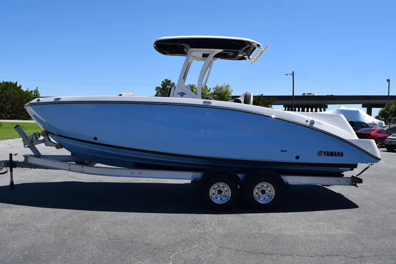 Slide: The Image of Yamaha 255 FSH Sport H 2026 - 5