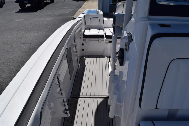 Slide: The Image of Yamaha 255 FSH Sport H 2026 - 19