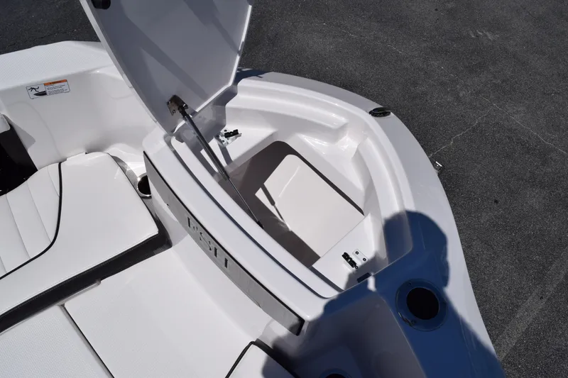 Slide: The Image of Yamaha 255 FSH Sport H 2026 - 27