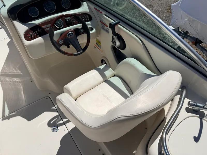 Slide: The Image of Sea Ray 240 SUNDECK 2008 - 13