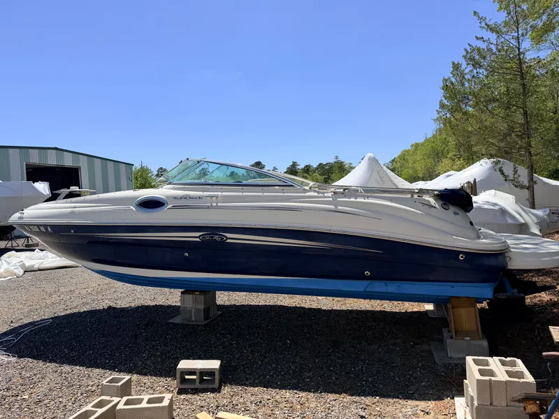 Slide: The Image of Sea Ray 240 SUNDECK 2008 - 2