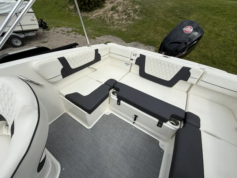 Slide: The Image of Bayliner VR 4 OB 2023 - 10