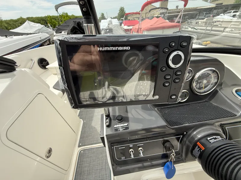 Slide: The Image of Bayliner VR 4 OB 2023 - 14